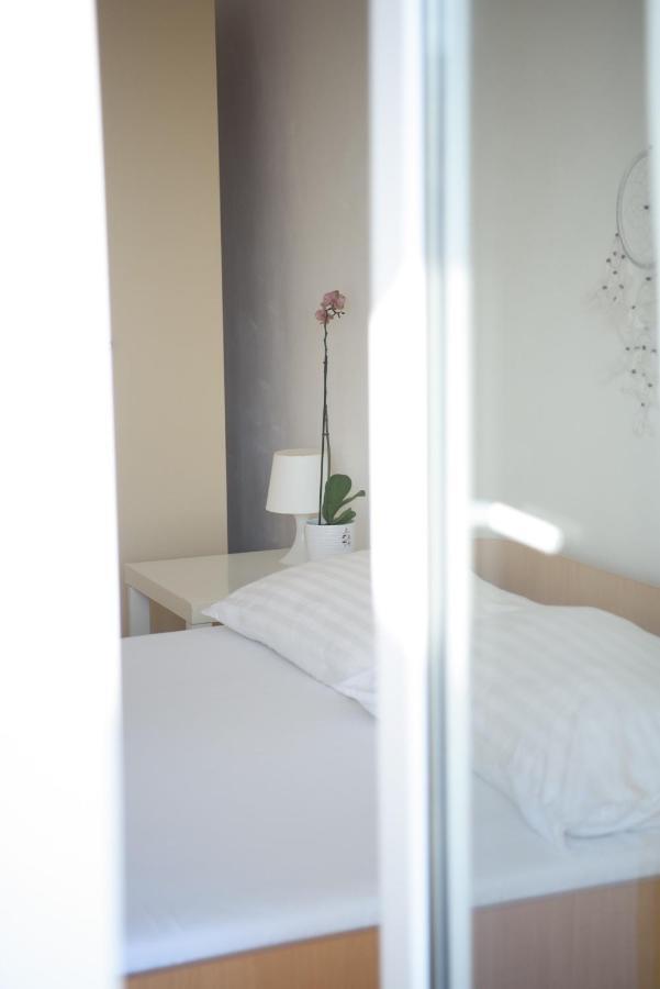 Villa Claudia Lemon Appartment Premantura Ngoại thất bức ảnh