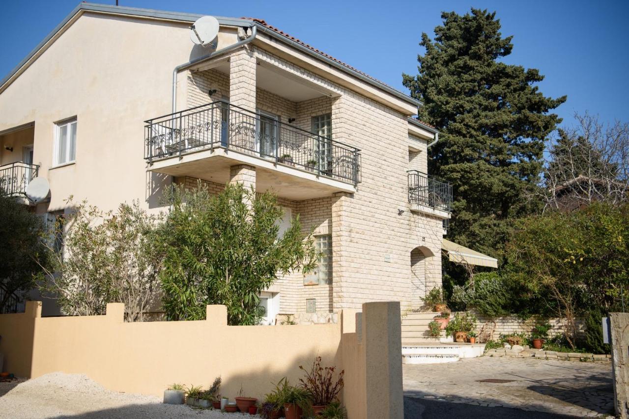 Villa Claudia Lemon Appartment Premantura Ngoại thất bức ảnh