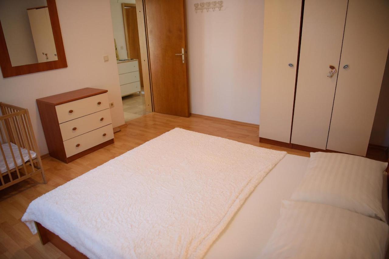 Villa Claudia Lemon Appartment Premantura Ngoại thất bức ảnh