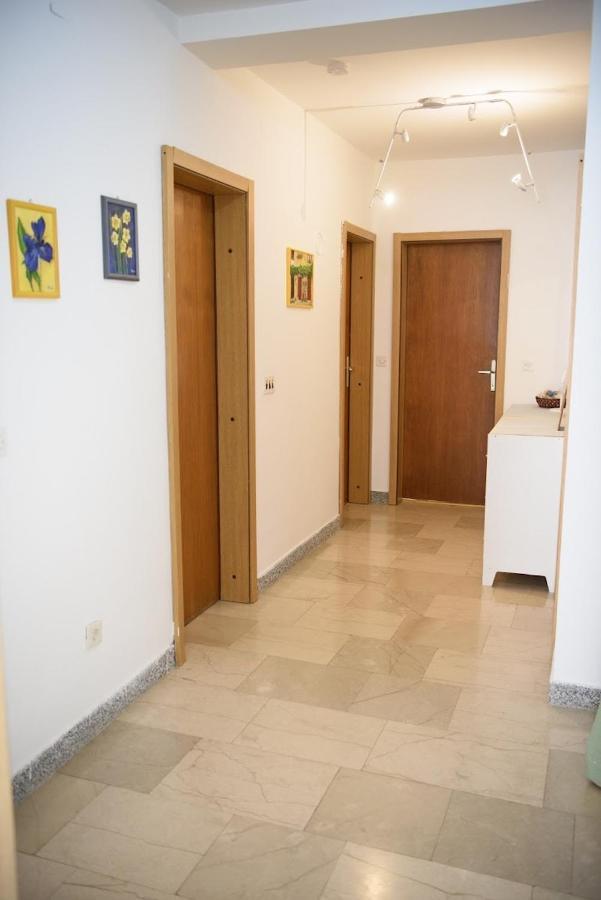 Villa Claudia Lemon Appartment Premantura Ngoại thất bức ảnh